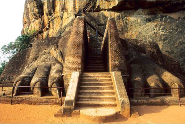 Sigiriya Rock  | walklankatours.com