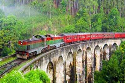 Nuwara Eliya Train Journey | walklankatours.com