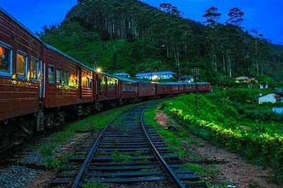  Train Journey Nuwara Eliya | walklankatours.com