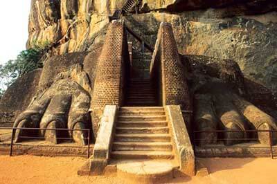 Sigiriya Rock | walklankatours.com