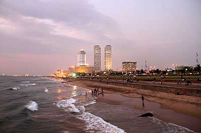 galle Face Beach | walklankatours.com