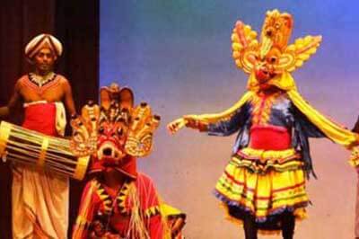 Dancers Show | walklankatours.com