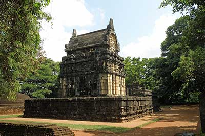 Nalanda Gedige | walklankatours.com