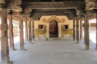 Ambekke Devalaya Temple | walklankatours.com