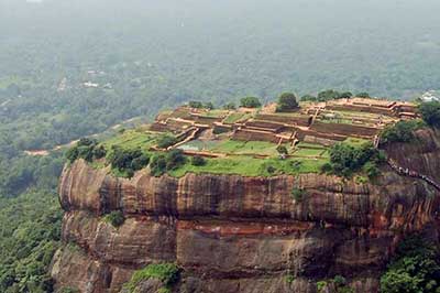 Sigiriya Murals | walklankatours.com