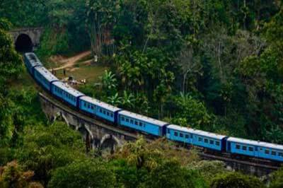 Hill Country Train Journey | walklankatours.com